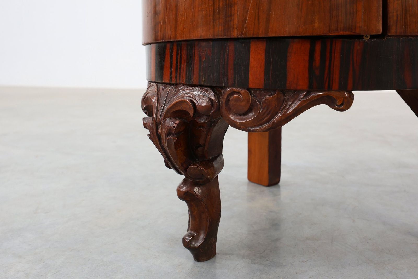 photo vinterior Art Deco Walnut And Marble Nightstands, Italy, 1920s, Set Of 2