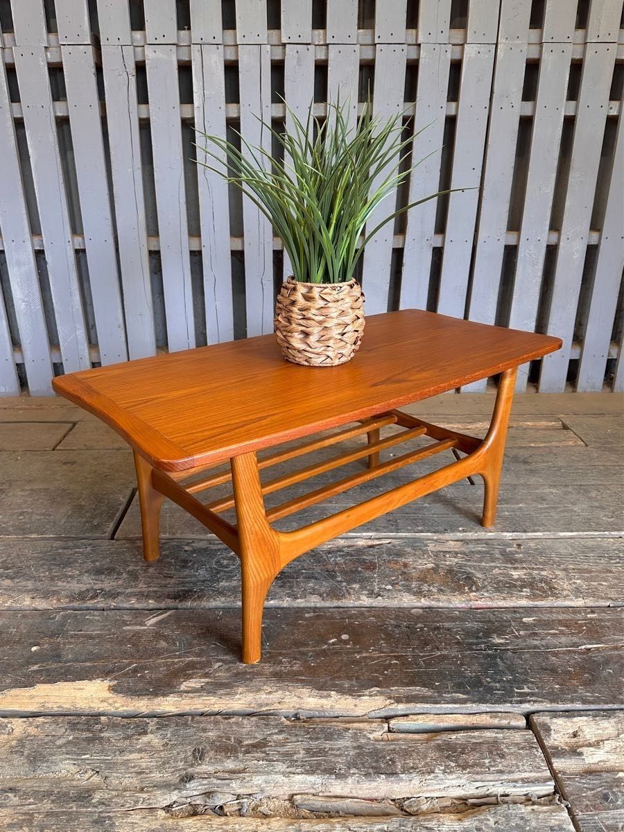 photo furniture Jentique Teak Compact Coffee Table