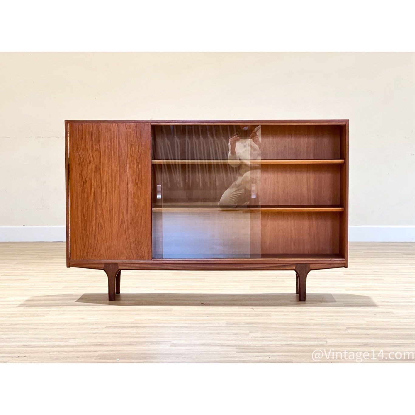 McIntosh Teak Display Cabinet, 1960s photo vinterior