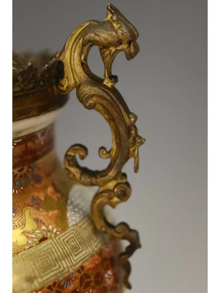 Lighting Pair Of Large 19th Century Japanese Satsuma Table Lamps – Grand Gilt Bronze Ormolu Mounts photo