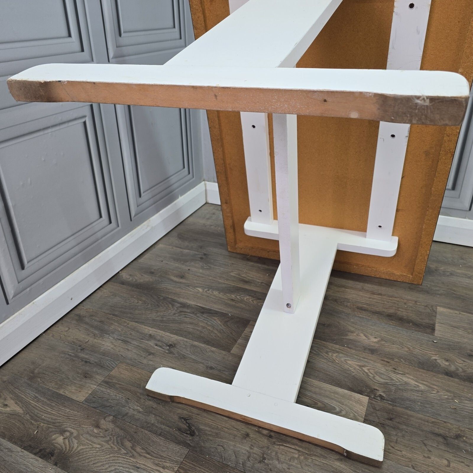photo vintage Vintage Retro Dining Table   White Formica   Flower Power 1970s Mcm   Kitchen