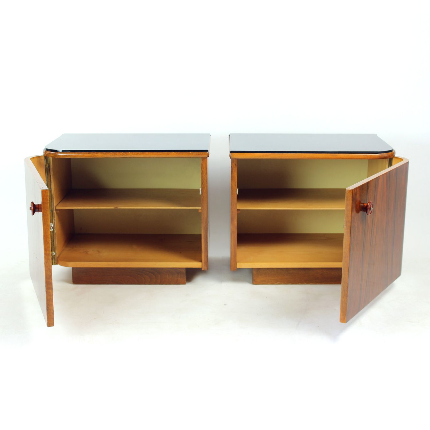 Paar art deco nachtkastjes in walnoot en zwart glas, Tsjecho-Slowakije, jaren 1940 photo for sale
