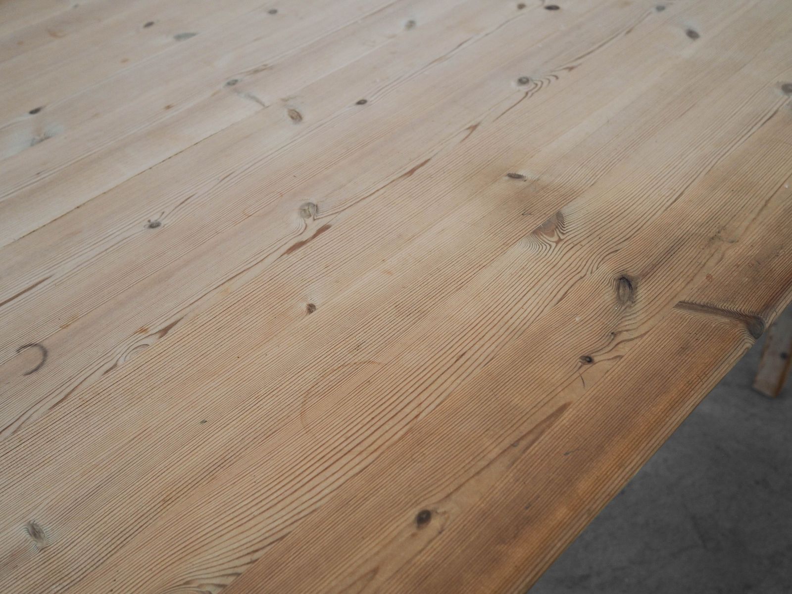 1549.0 Grenen tafel, Deens design, jaren 1990, gemaakt in Denemarken. photo
