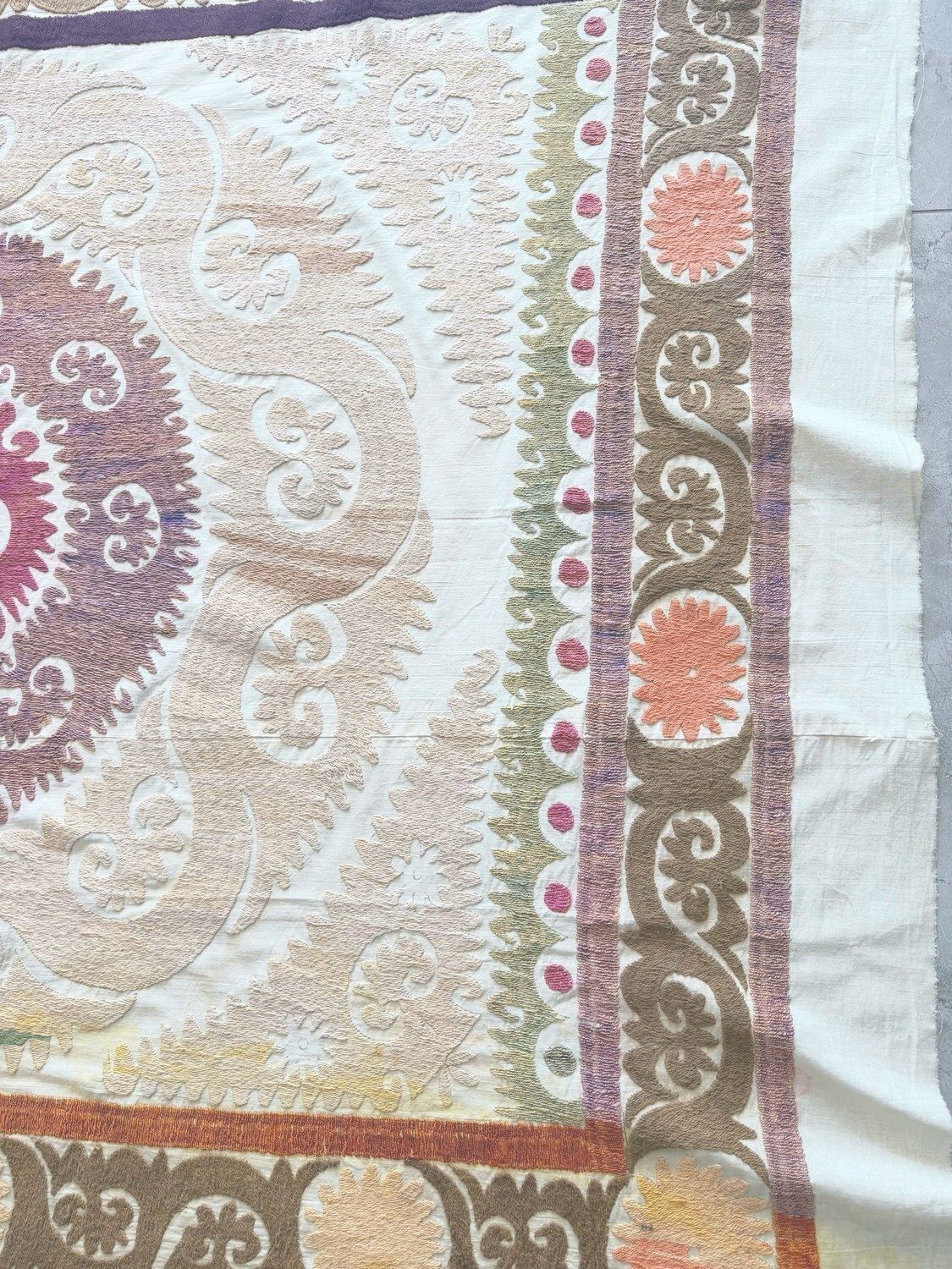 Suzani Tribal Textile   Decorative Vintage Embroidery, 126 X 150 Cm photo buy
