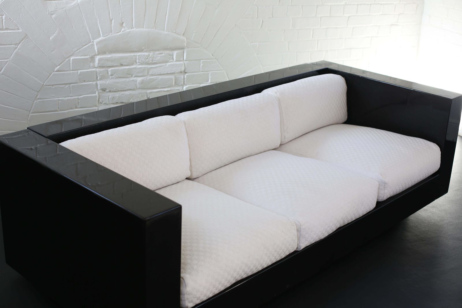 Massimo And Lella Vignelli For Poltronova 'Saratoga' Three Seater Sofa photo Furniture