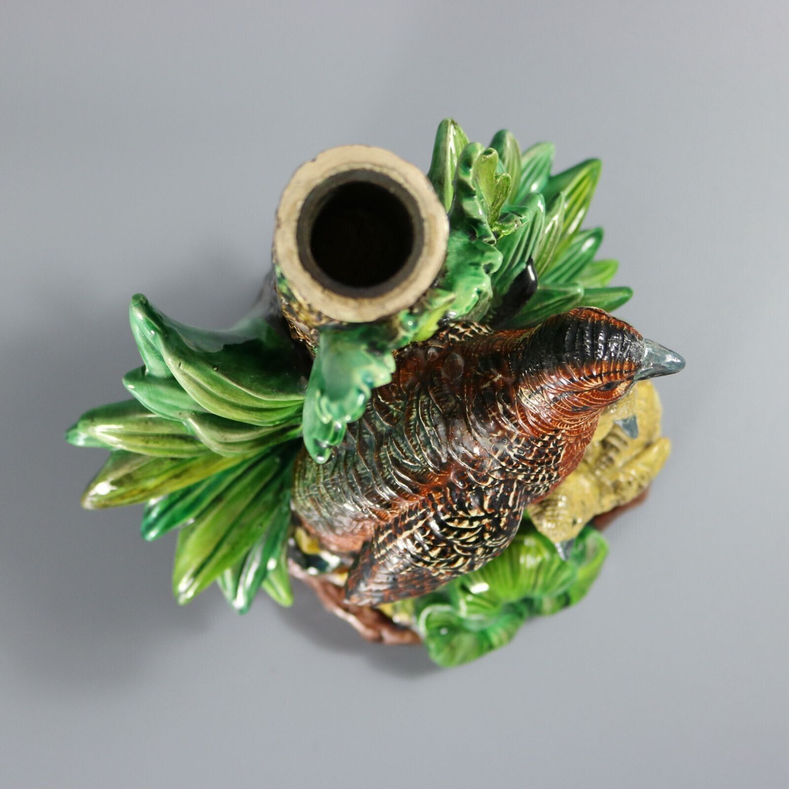 photo furniture Hugo Lonitz Majolica Patrijs met Kuikens Kandelaarbasis