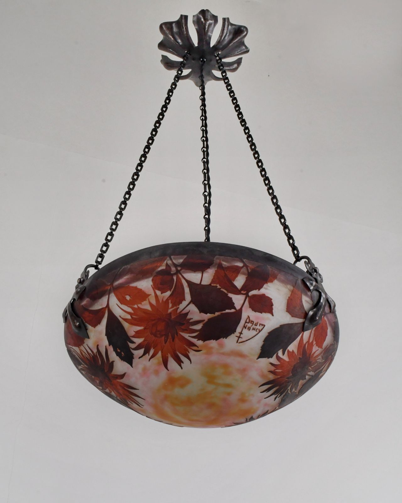 A French Art Deco Pendant Light By Daum & Majorelle 1925 France