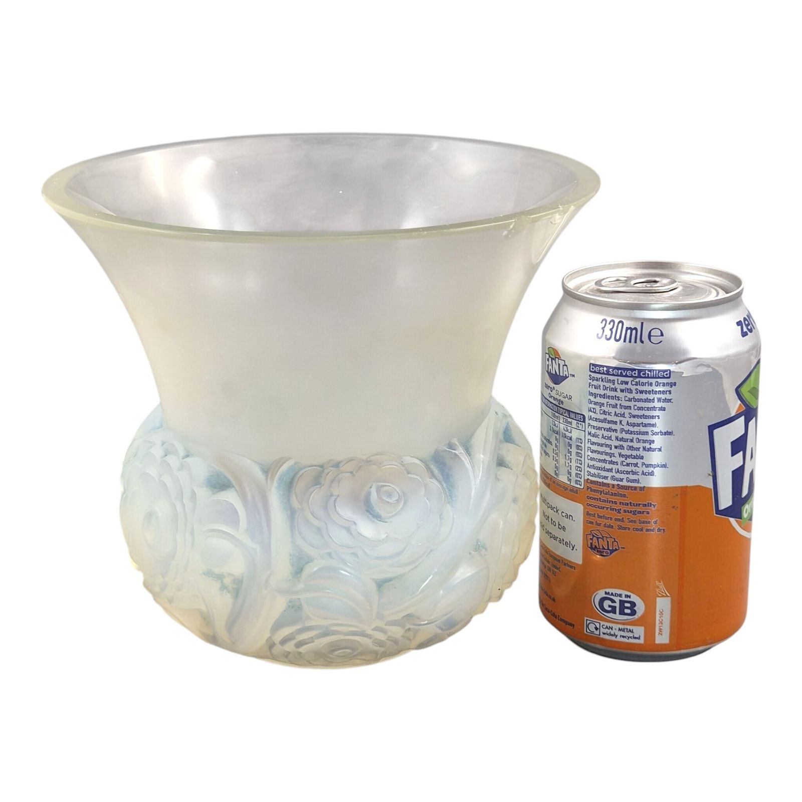 Woonaccessoires Franse Lalique "Renoncules" Opalescent Glazen Vaas, Midden 20e Eeuw photo