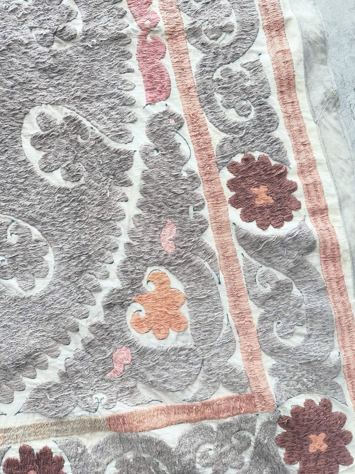 Samarkand Suzani Tafelkleed, Boho Textiel 126 x 140 cm photo vinterior