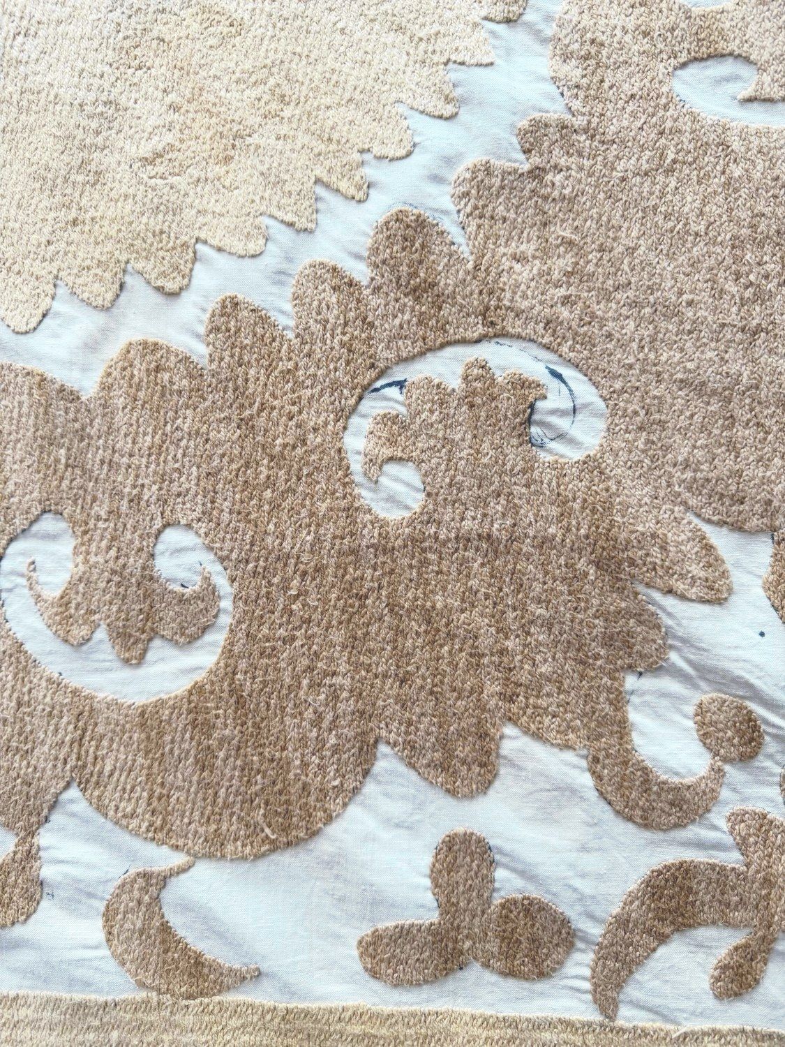 Suzani tribal, broderie faite main, 122 x 135 cm photo 233.0