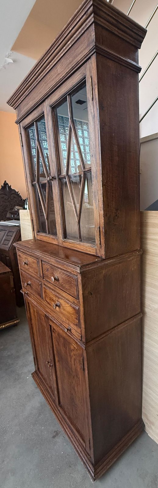 Mobilier Vitrine bureau espagnole en chêne massif avec tiroirs photo
