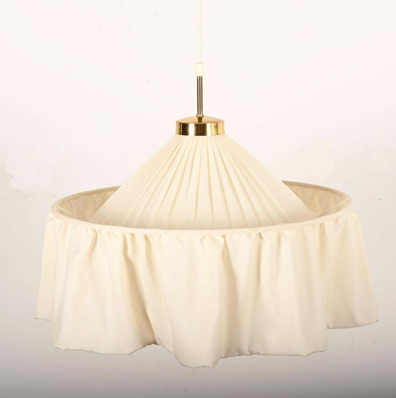 photo buy Zeldzame Josef Frank crèmekleurige zijden hanglamp, ca. jaren 1950