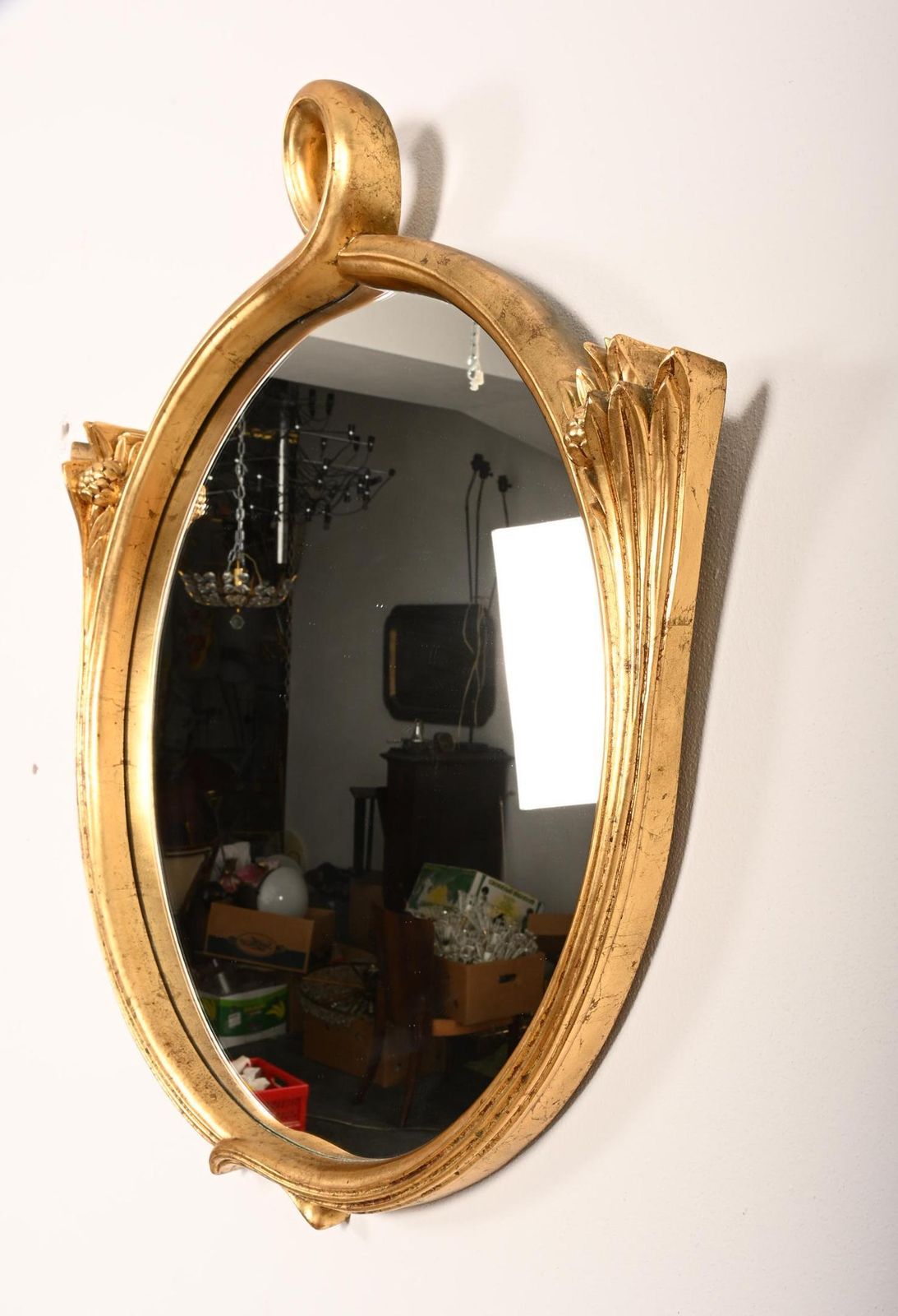 photo furniture Zeer zeldzame wandspiegel van Josef Hoffmann, geproduceerd door Max Welz