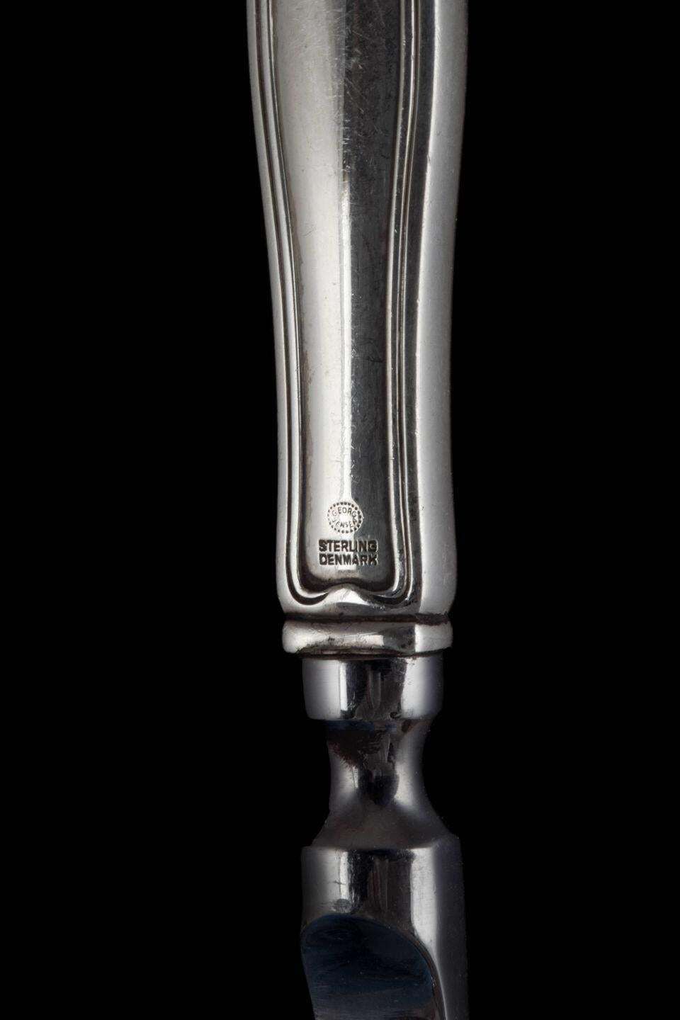 Georg Jensen. 'Old Danish' Notenkraker In Sterling Zilver En Roestvrij Staal. photo Woonaccessoires