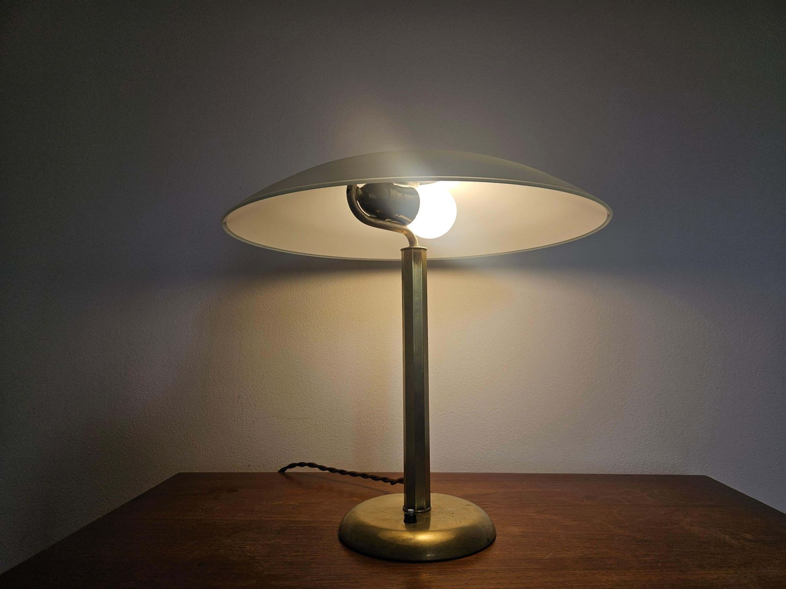 914.0 Zeer zeldzame art deco tafel- of bureaulamp, Duitsland, jaren 1930 photo