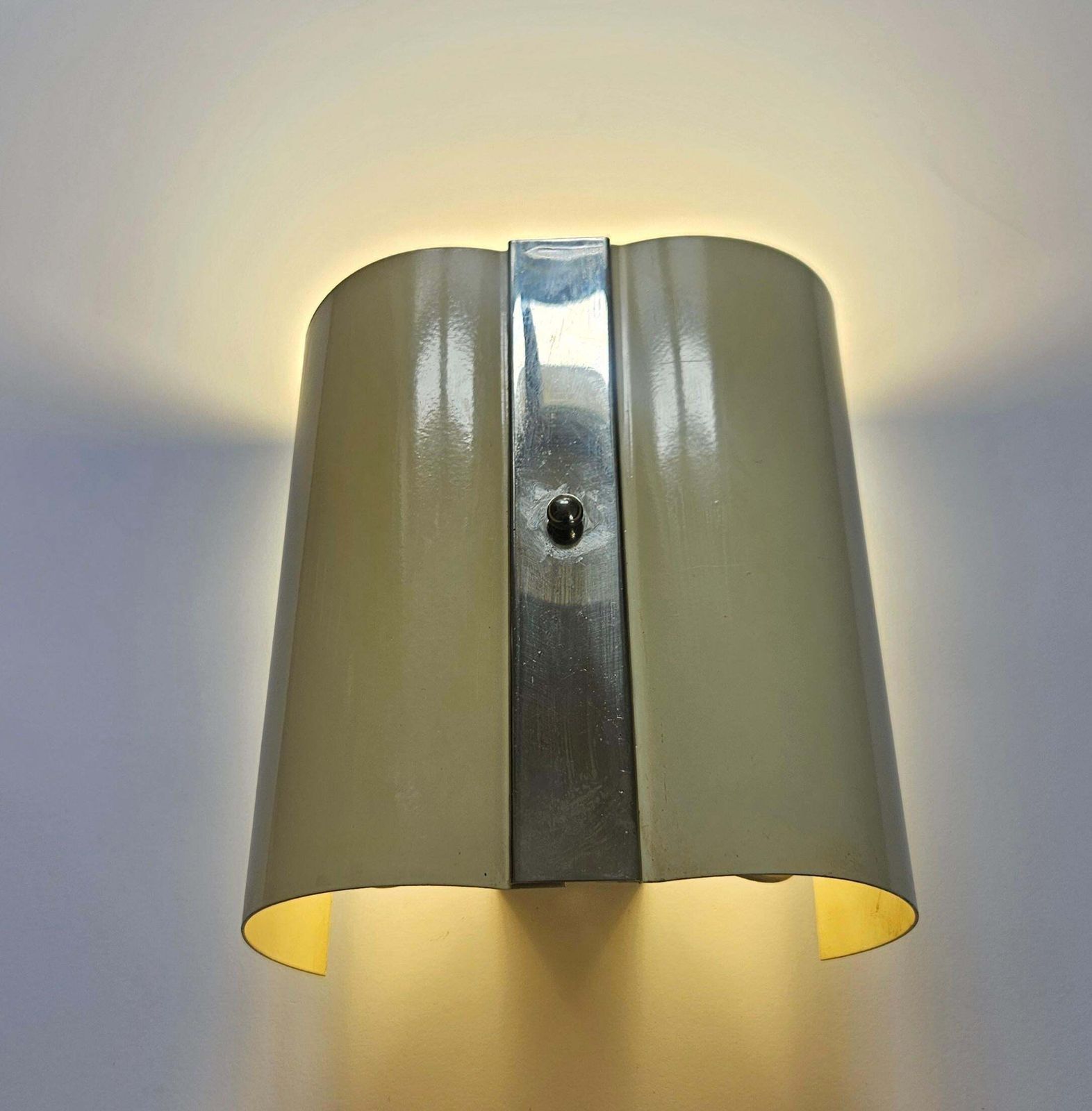 photo for sale Uiterst zeldzame mid-century wandlamp, Italië, jaren 1960
