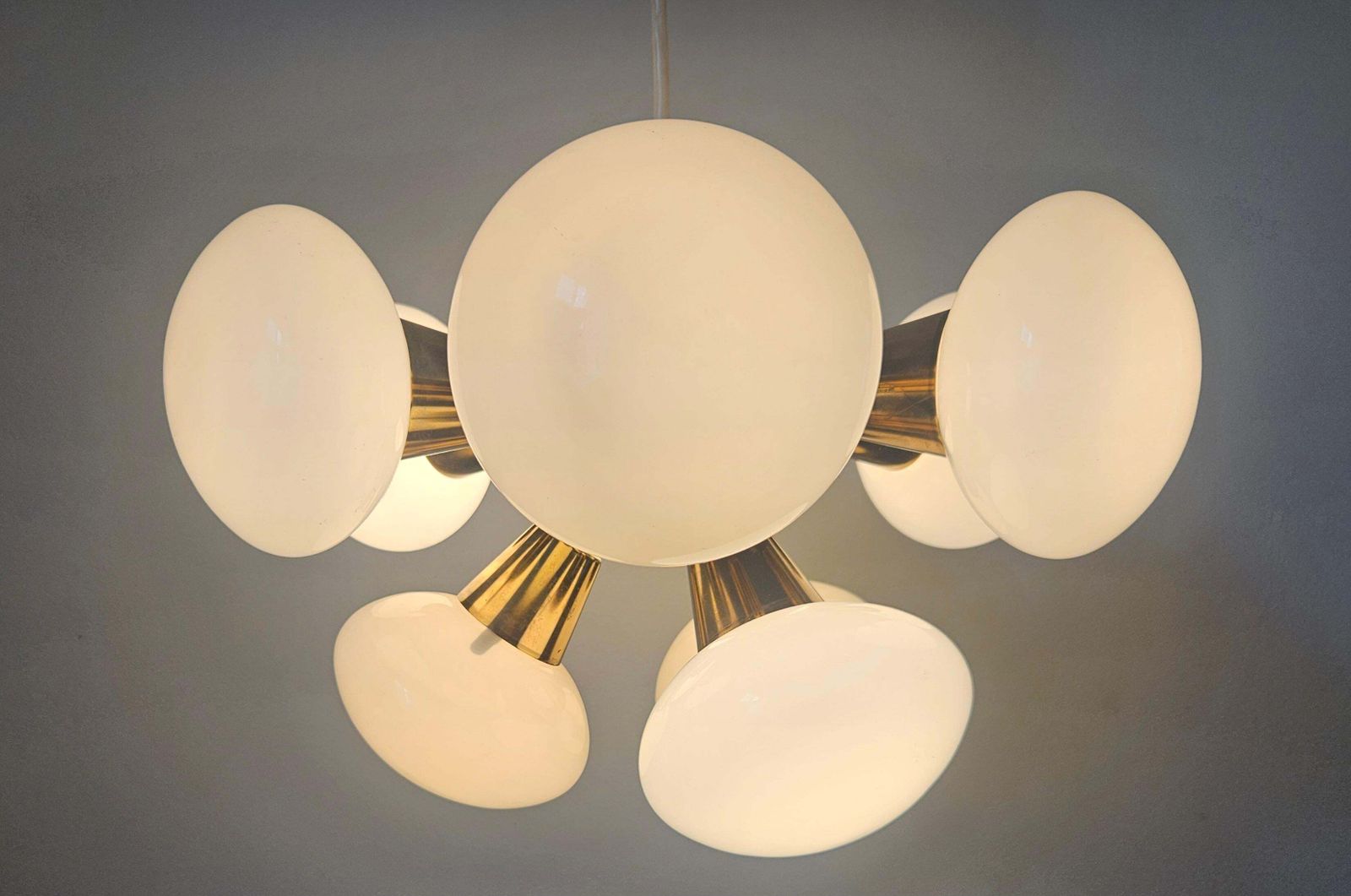 photo furniture Zeldzame mid-century Sputnik-kroonluchter, Kamenický Šenov, jaren 1970