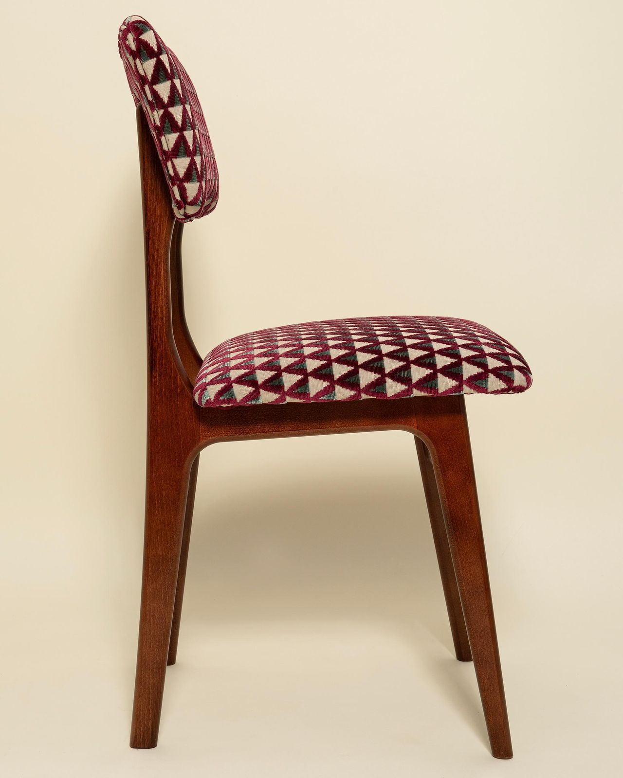 Set van zes Butterfly-stoelen, bordeauxrood fluweel Amuleto, Dedar, walnouthout, 1960 photo for sale