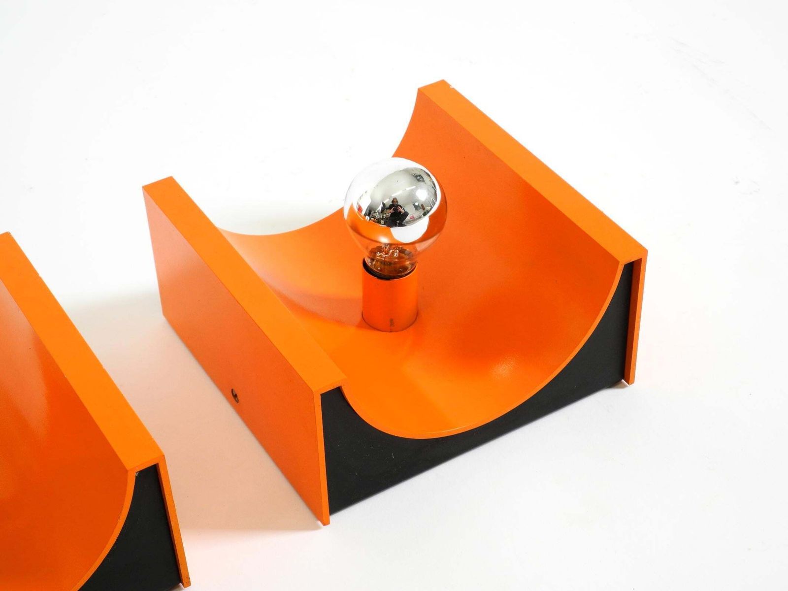 photo buy Een paar Space Age metalen wandlampen uit de jaren 1960 van Klaus Hempel voor Kaiser Leuchten