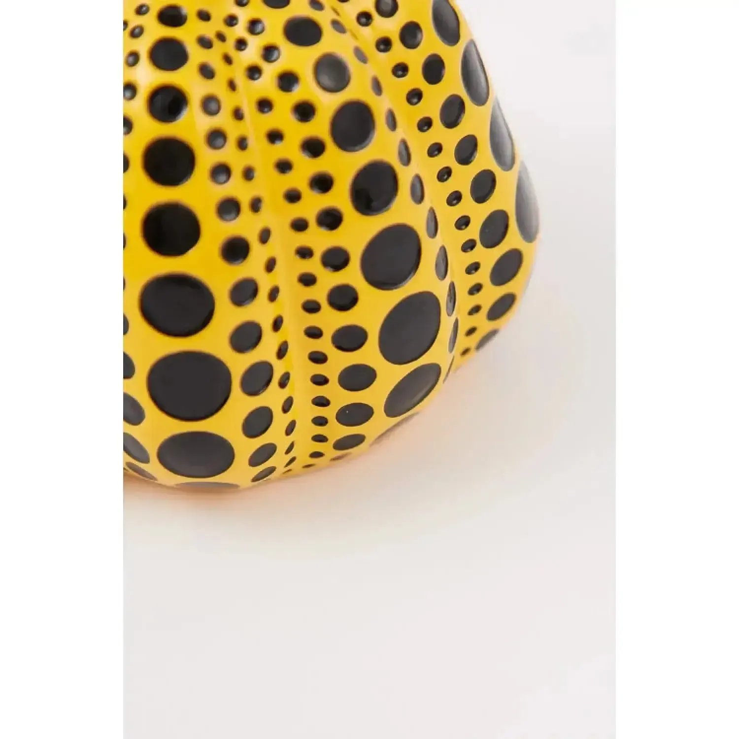 Mini citrouille en résine peinte à la main, édition limitée, Yayoi Kusama, jaune photo vinterior