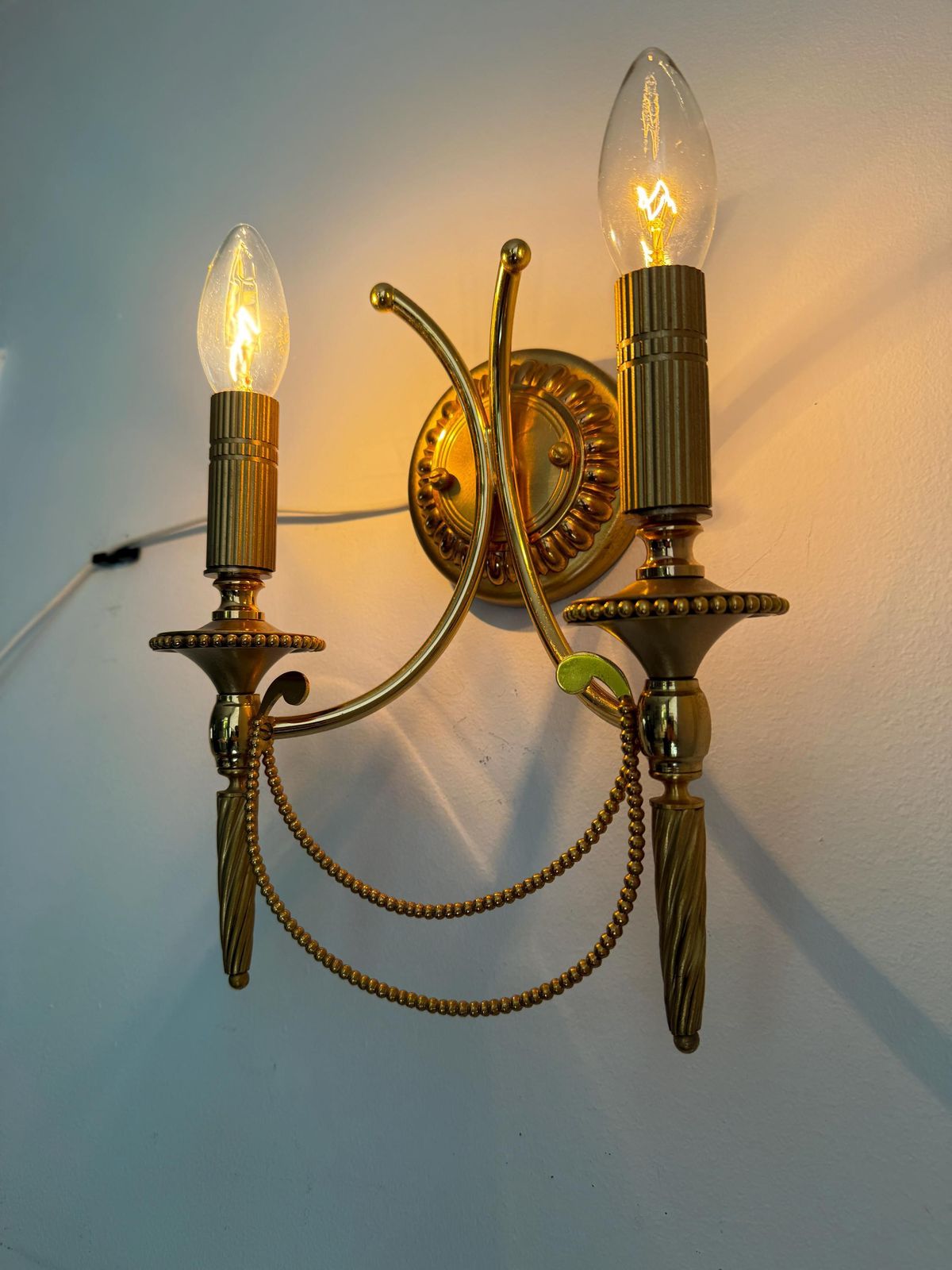 Vintage paar Gaetano Sciolari dubbele wandlampen in verguld messing | Hollywood Regency, jaren 1960/70 photo buy