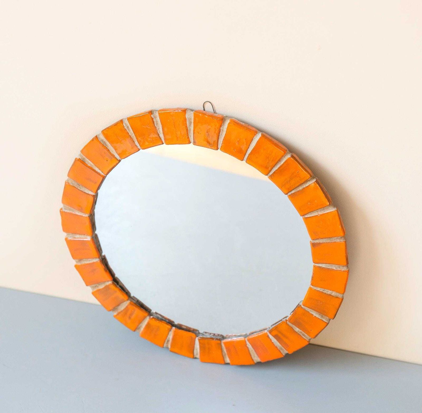 Miroir vintage à mosaïque de carreaux orange, années 1960, miroir mural rond, Mid-Century Modern rétro photo furniture