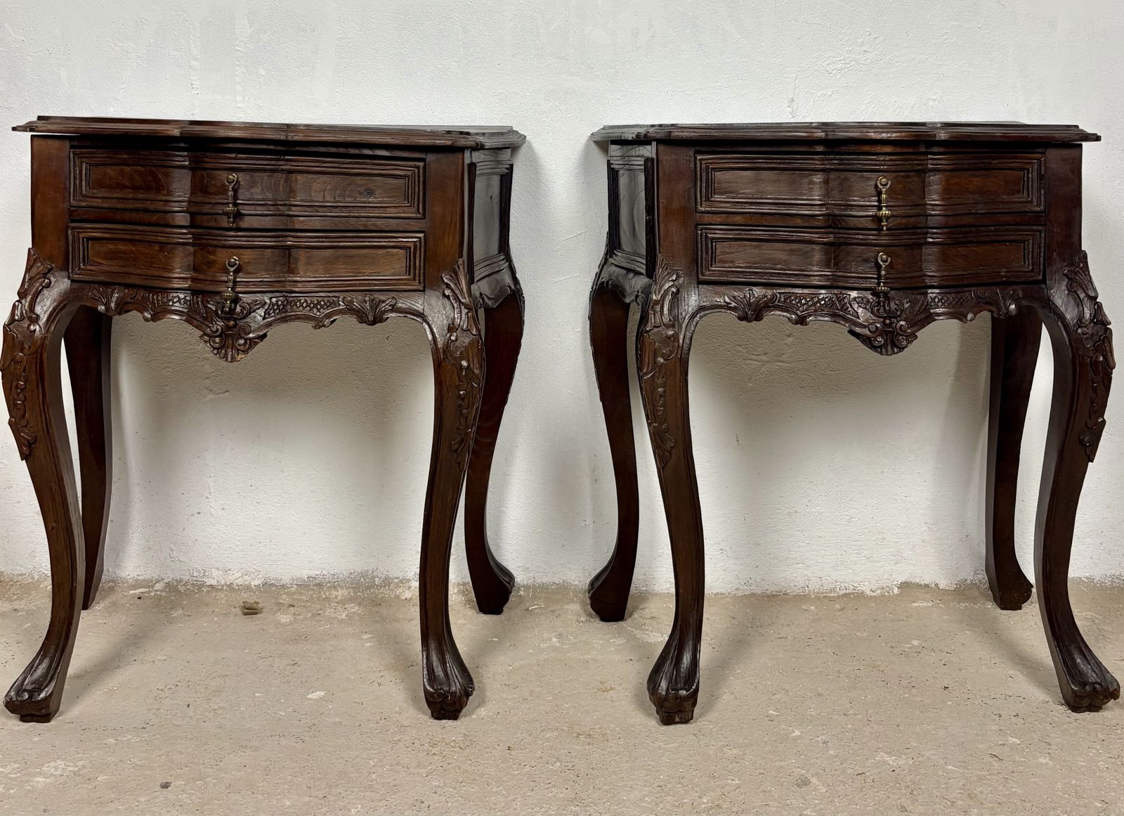 Paar Franse nachtkastjes in Louis XV-stijl, midden 20e eeuw photo for sale