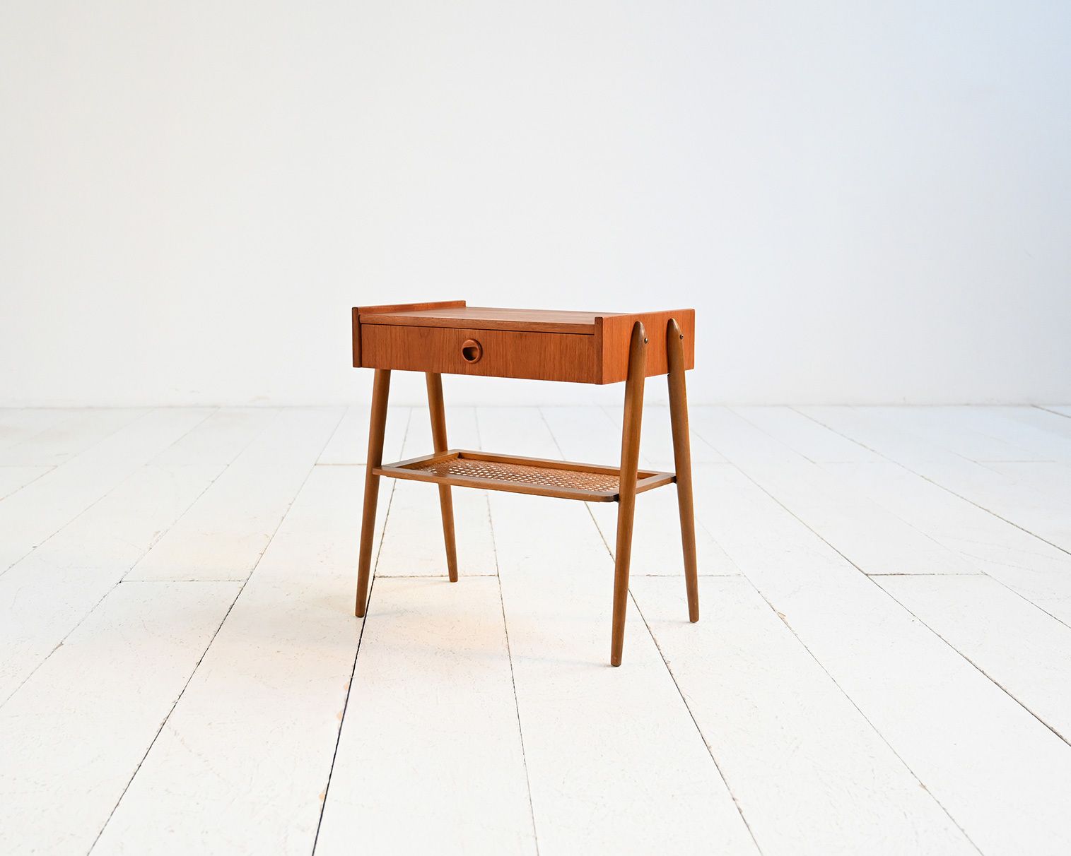 Scandinavisch teakhouten nachtkastje, ca. jaren 1950