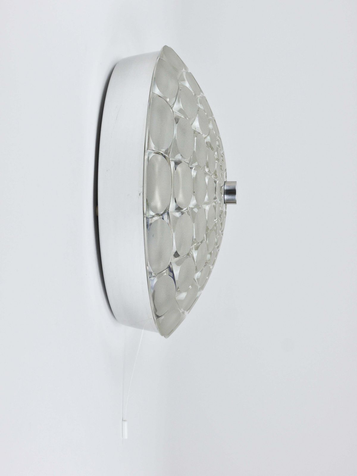 photo buy Peill & Putzler Grote Ronde Op Art Glazen Wandlamp, 1970s
