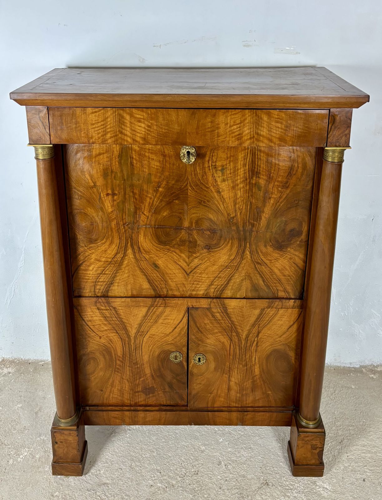 Grote Franse Empire secretaire abattant in walnoot, begin 20e eeuw photo for sale