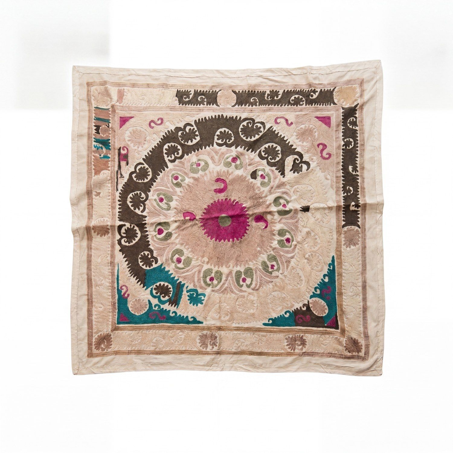 Boho Neutraal Beige Suzani uit Centraal-Azië 134 x 142 cm