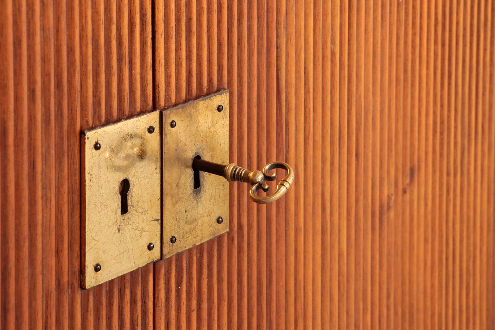 photo vintage Italian Mid Century Modular Wall System – Attributed To The Circle Of Ico Parisi / Vittorio Dassi