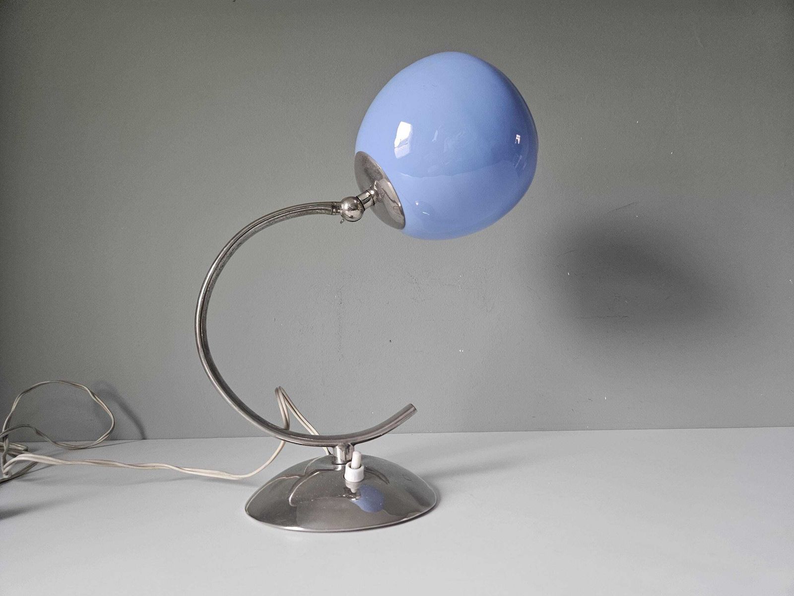 Vintage art deco tafellamp, blauw glas, bureaulamp photo Verlichting