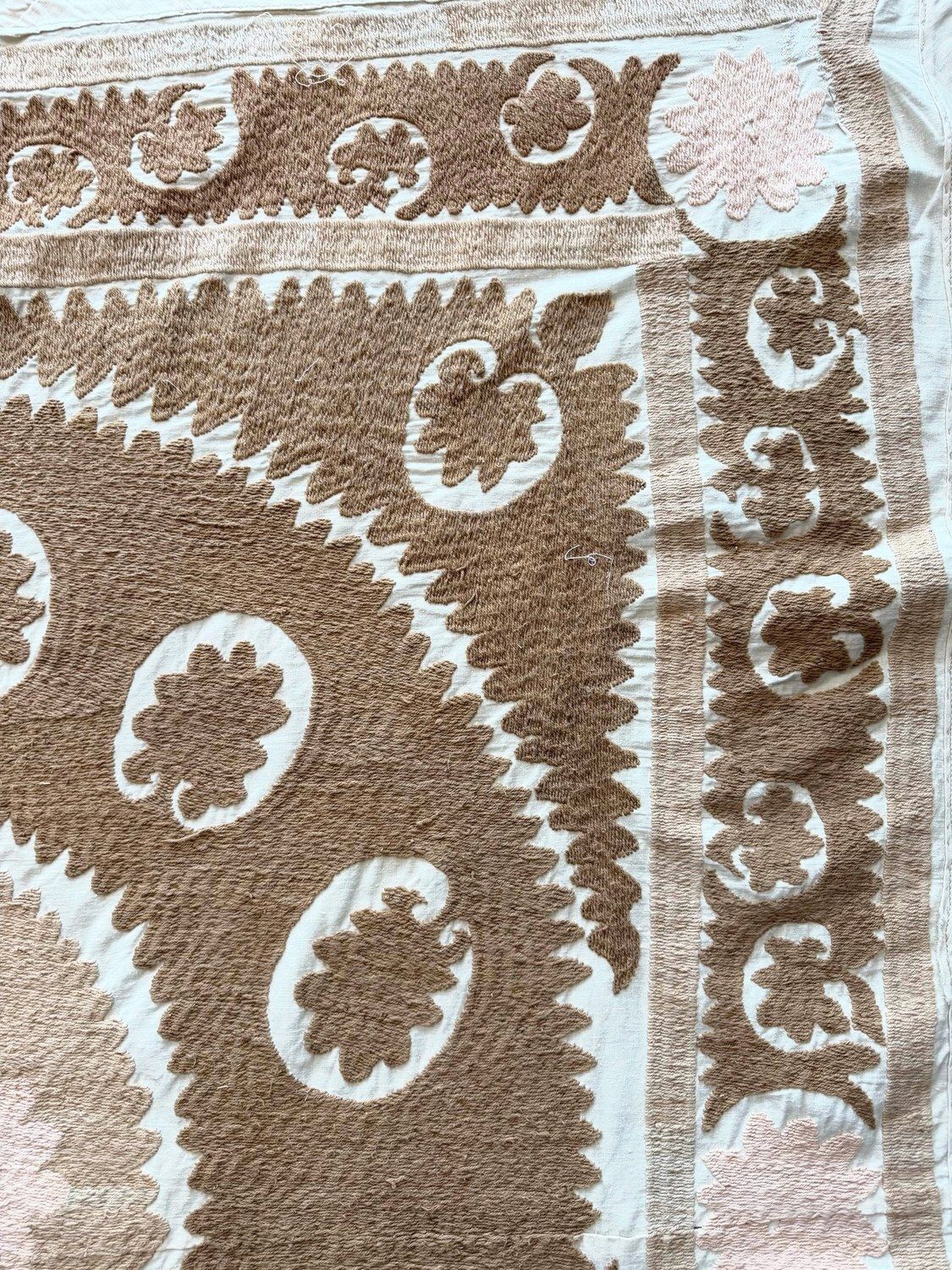 Suzani Wall Tapestry   Neutral Tan Uzbek Tablecloth 153 X 154 Cm photo vintage