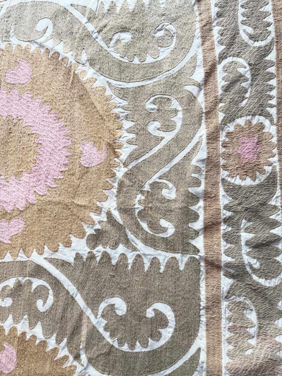 Grande suzani brodée main, coloris beige neutre, 245 x 335 cm photo buy