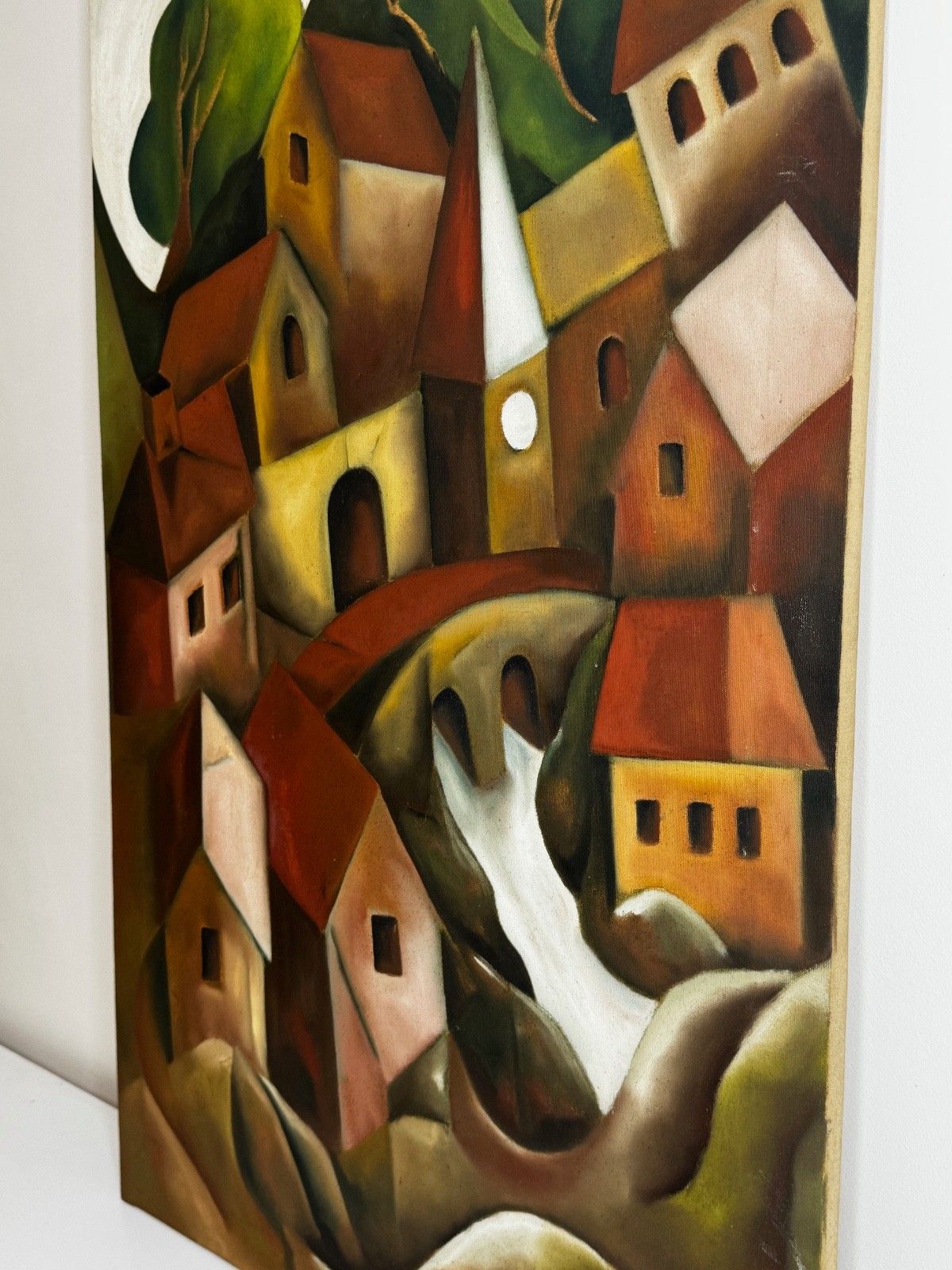 Groot vintage olieschilderij naar voorbeeld van Picasso, cubistisch beïnvloed, cascaderend heuvelstadsdorp photo vinterior