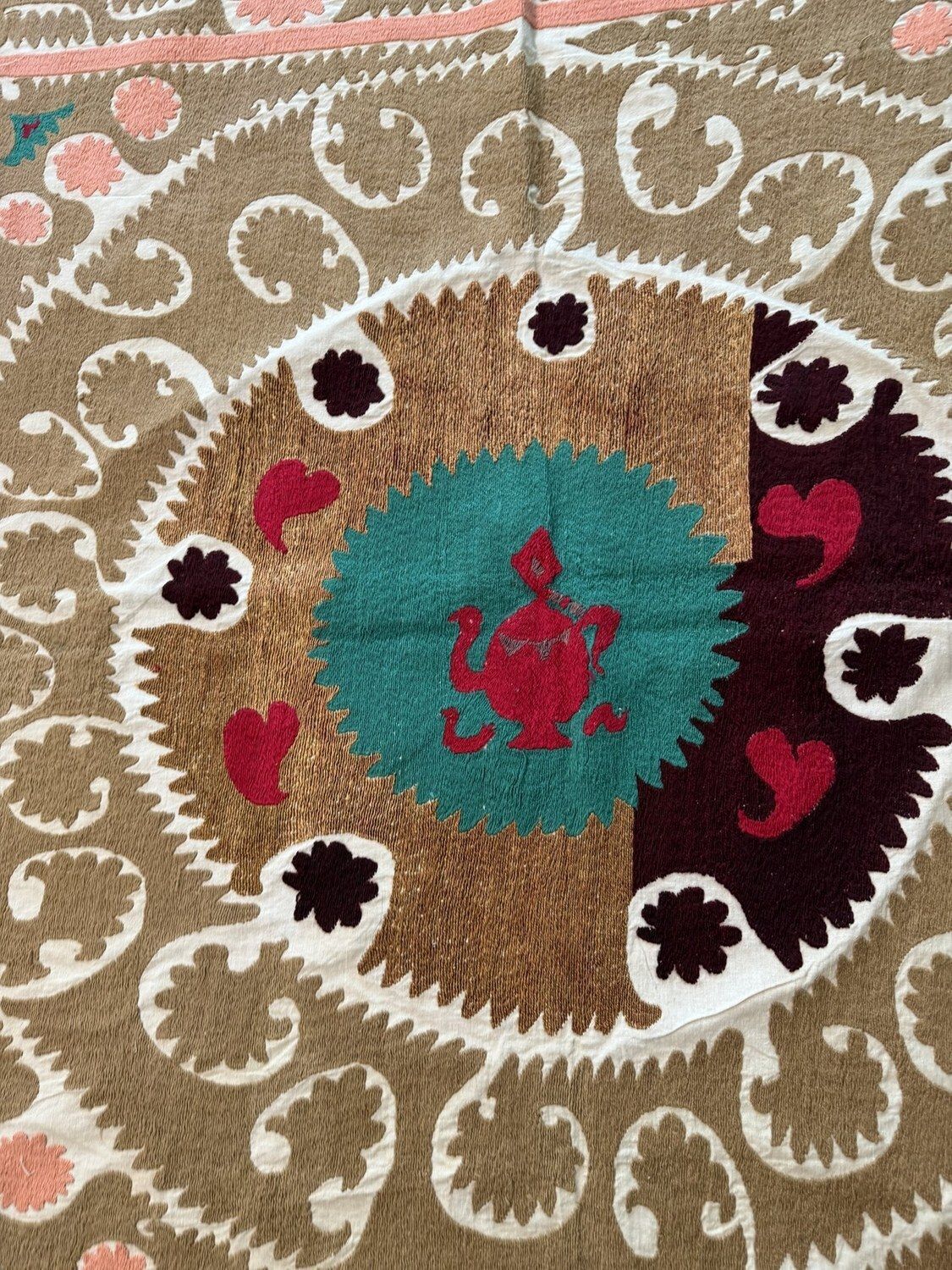 Vintage Green Red Uzbek Suzani Wall Hanging 130 X 133 Cm photo for sale