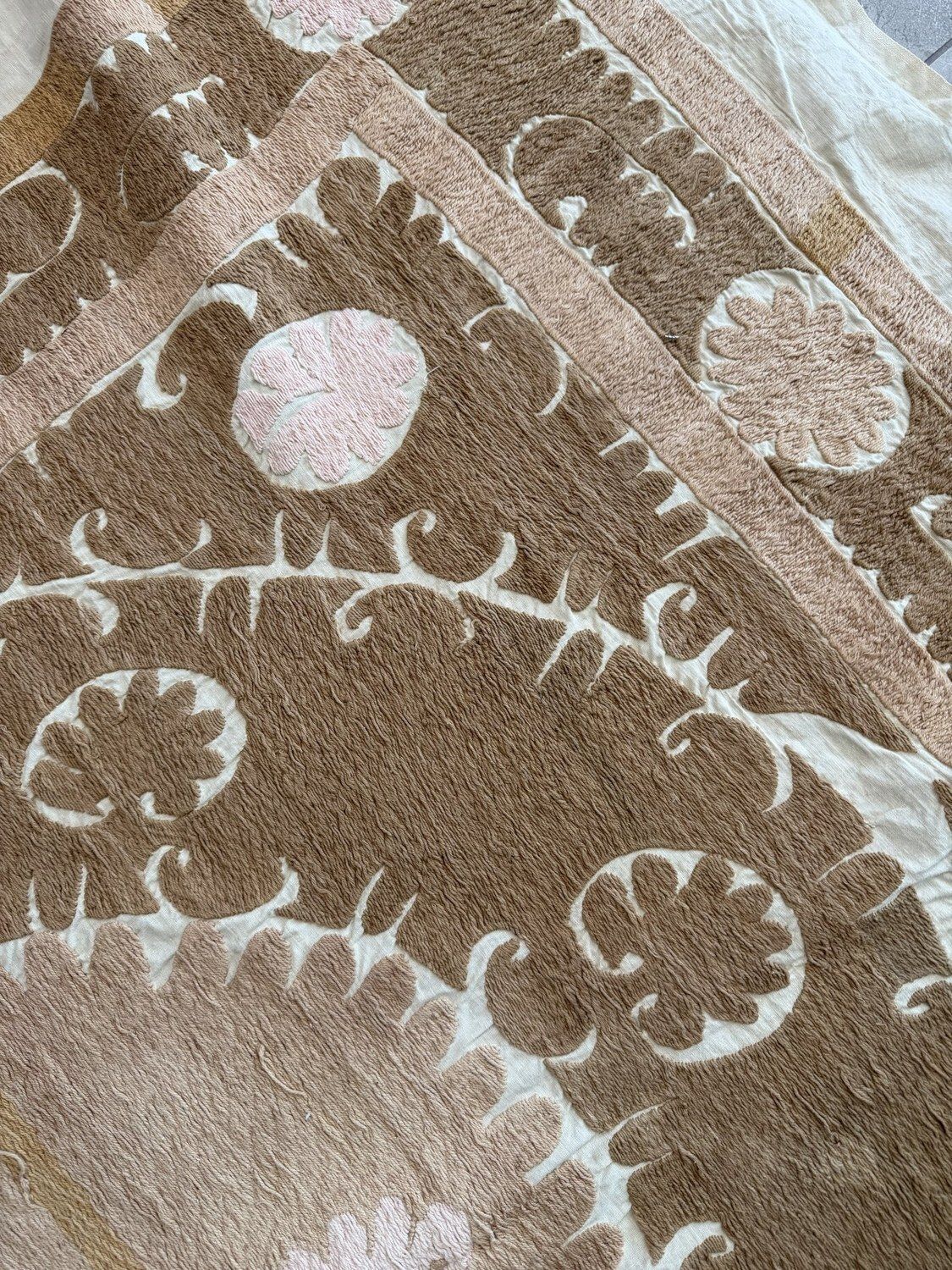 Vintage Beige White Uzbek Suzani Wall Hanging 141 X 157 Cm photo buy
