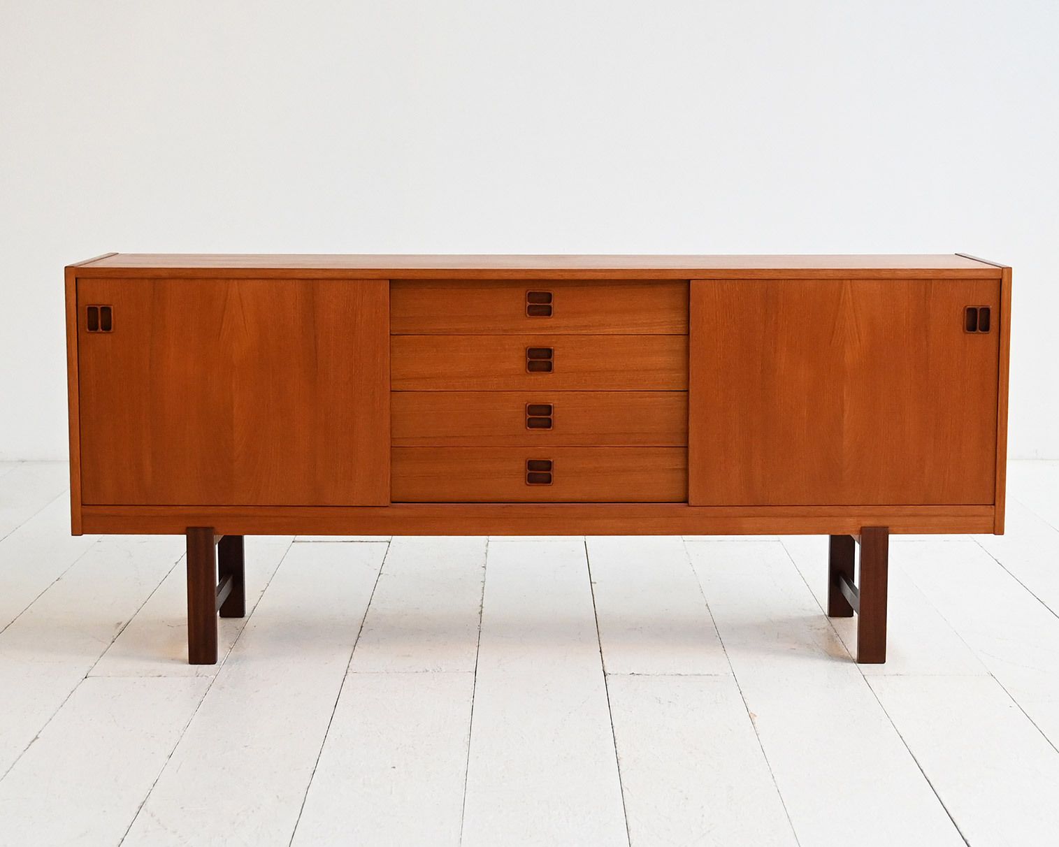 "Comet" Teakhouten Dressoir van Bogeryd, ca. jaren 1960