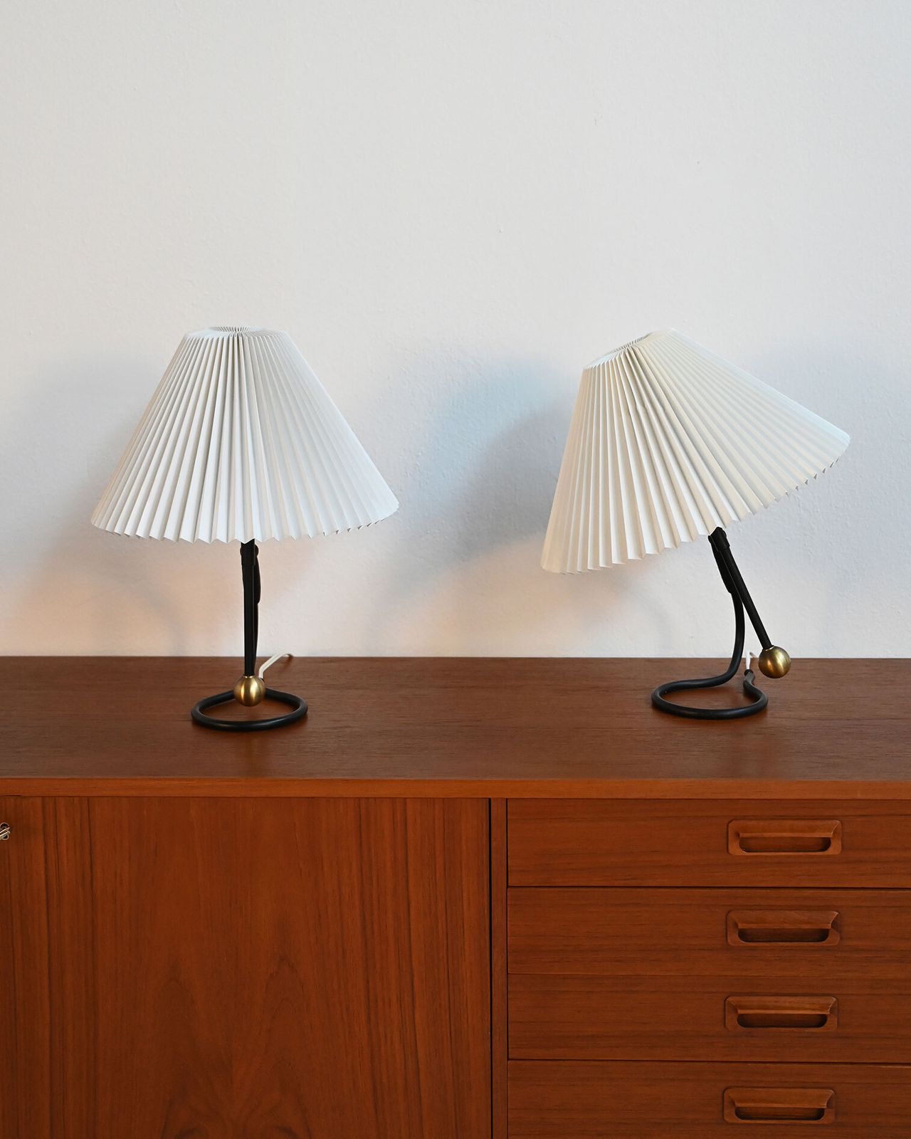 Pair Of “Kip Lamp” Lamps By Kaare Klint For Le Klint, 1940s photo vinterior