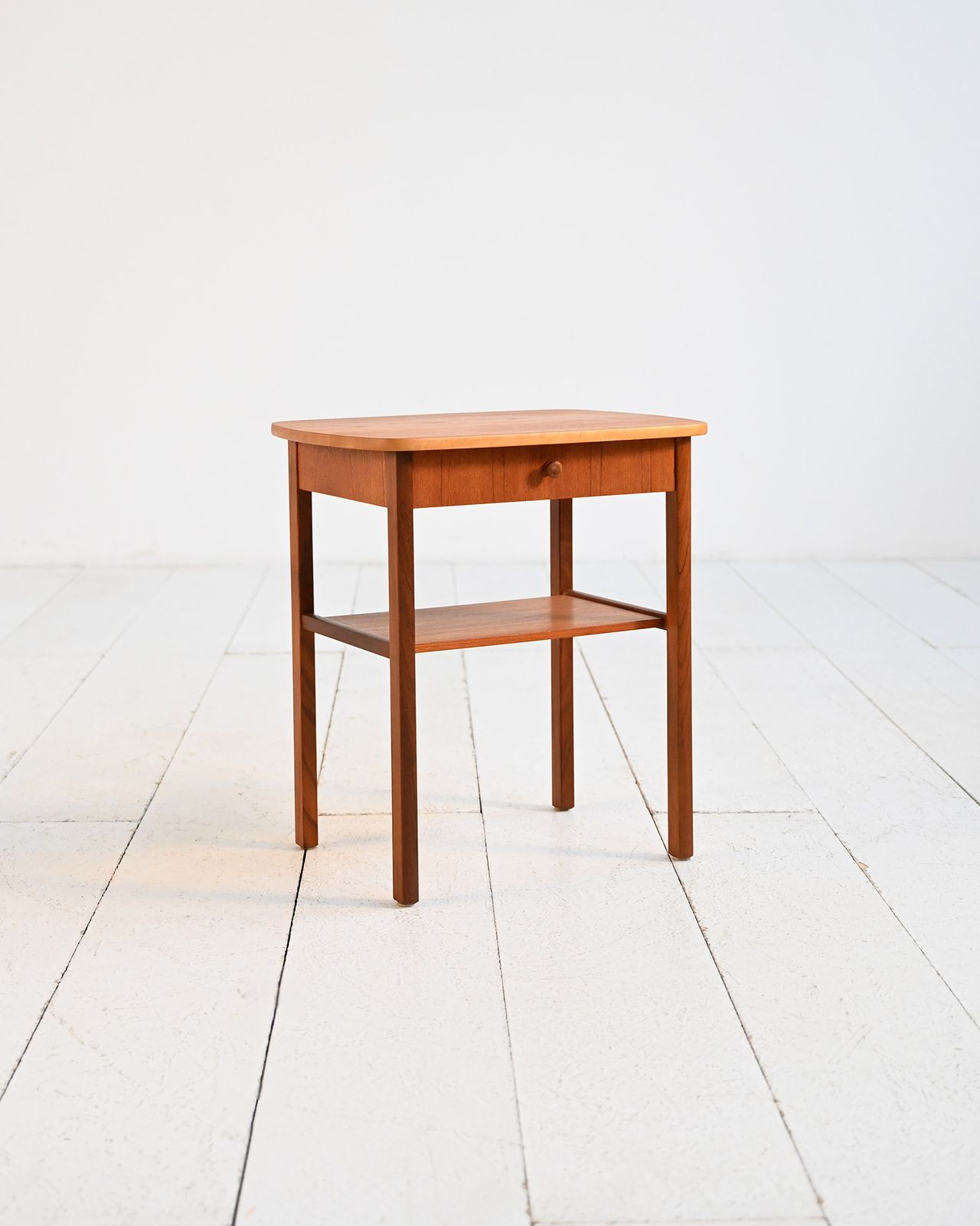 Scandinavisch teakhouten nachtkastje, ca. jaren 1960 photo Meubels