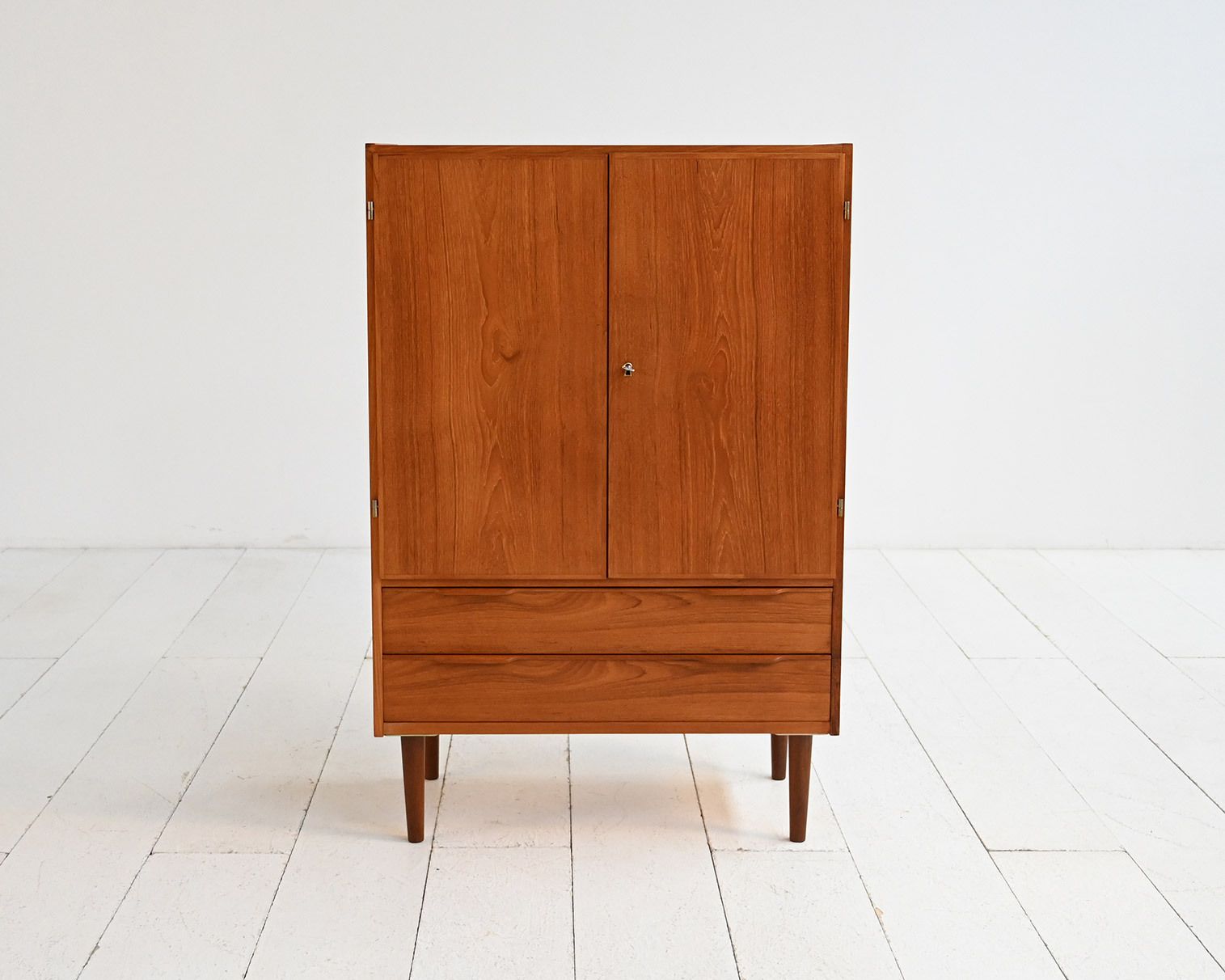 Scandinavisch teakhouten kastje, ca. jaren 1950/60 photo for sale