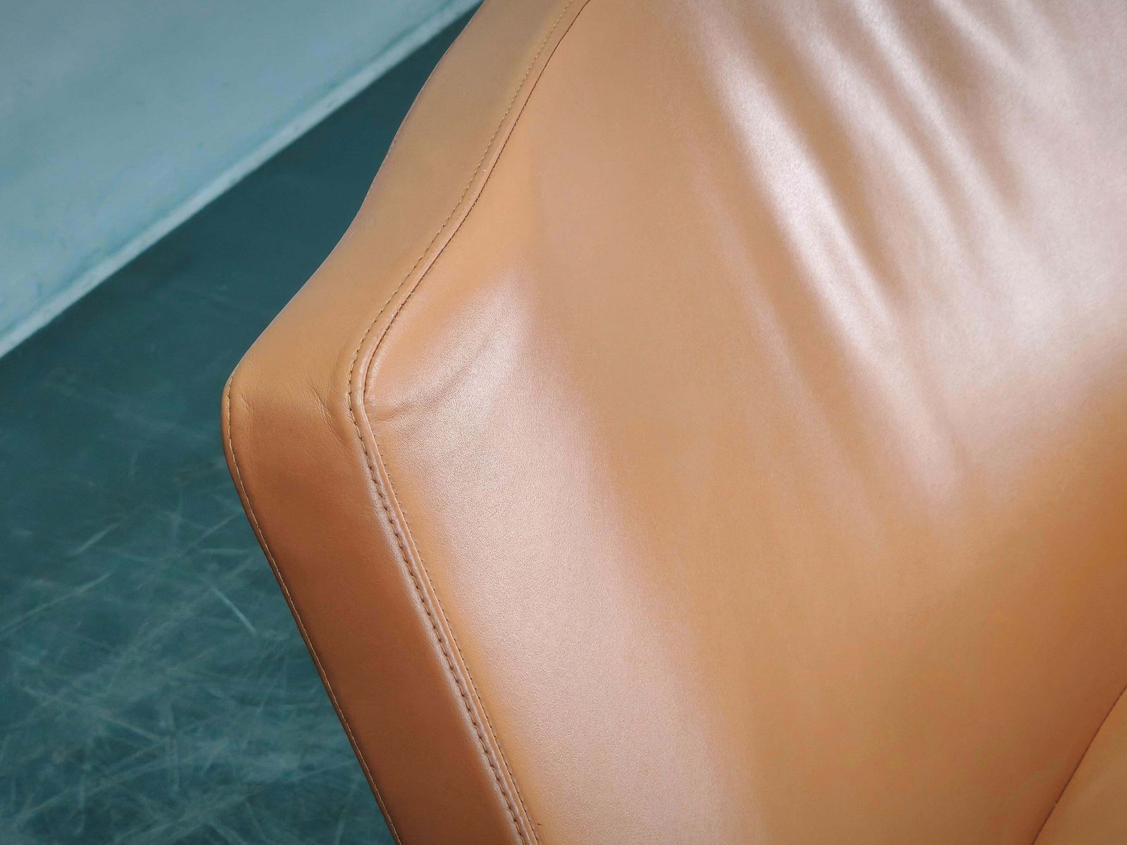 Peter Maly Wave lederen loungestoel voor Tonon Italia, jaren 1990 photo buy