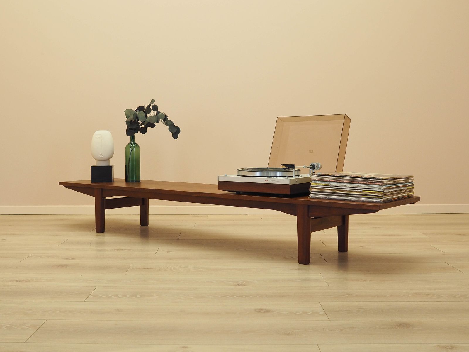Lowboard de design danois, années 1970, fabriqué au Danemark photo 989.0