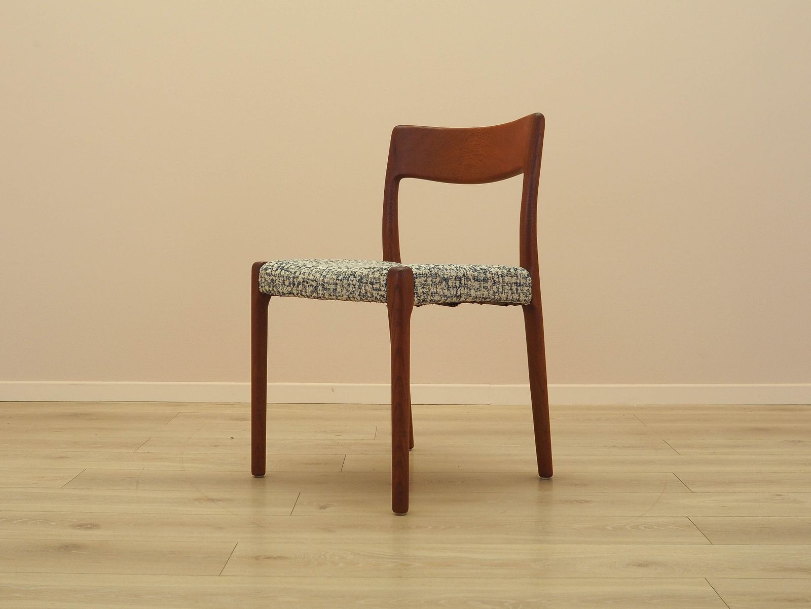 Teakhouten stoel, Deens design, jaren 1960, fabrikant: EMC Möbler photo Meubels
