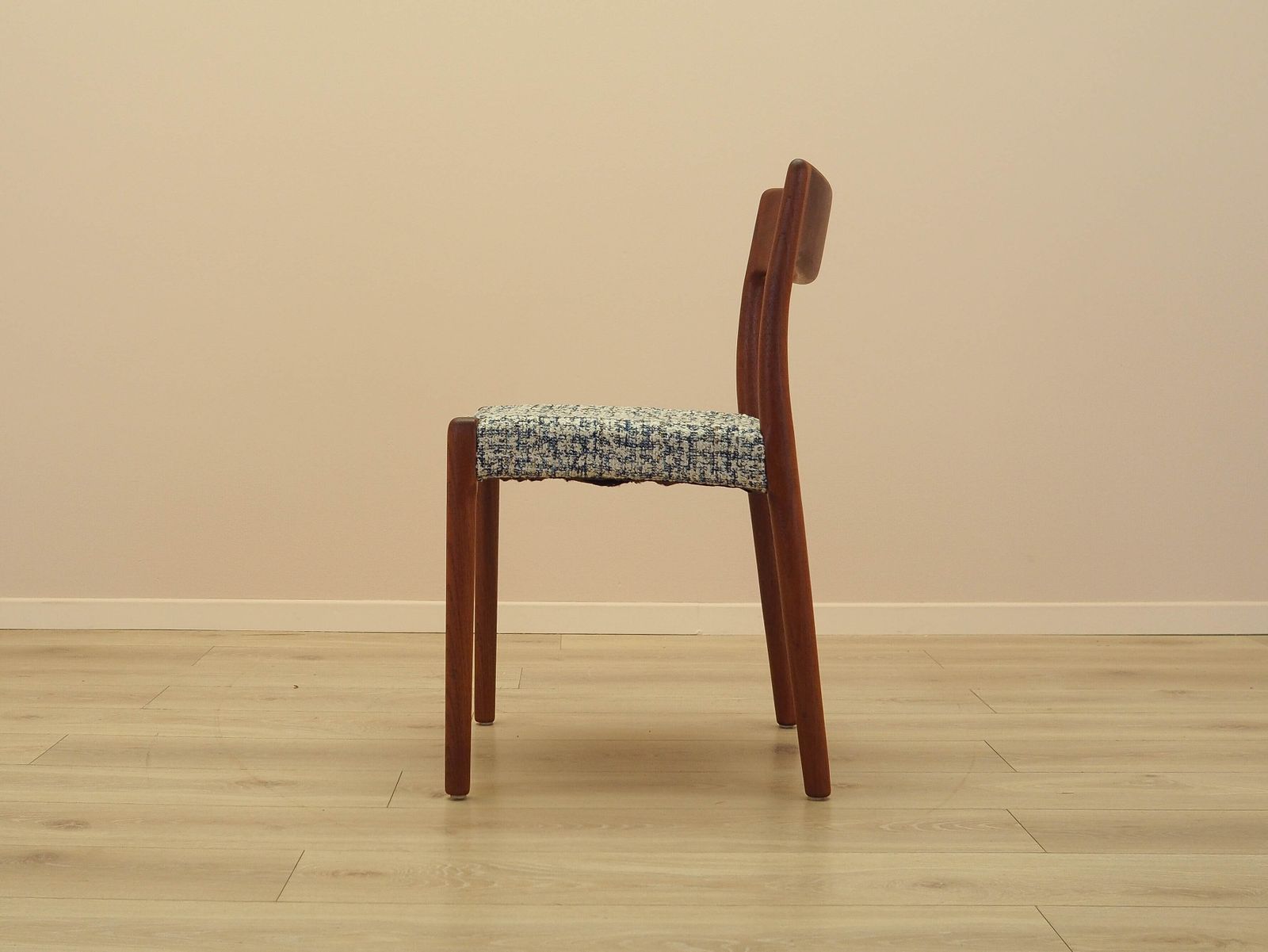 Teakhouten stoel, Deens design, jaren 1960, fabrikant: EMC Möbler photo 519.0