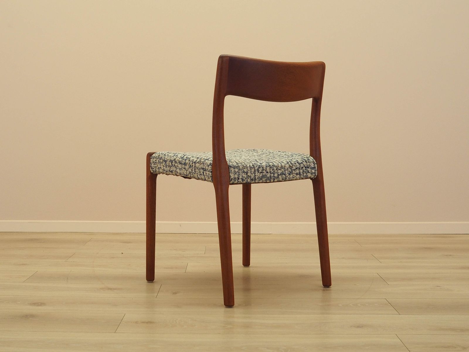 Teakhouten stoel, Deens design, jaren 1960, fabrikant: EMC Möbler photo vinterior