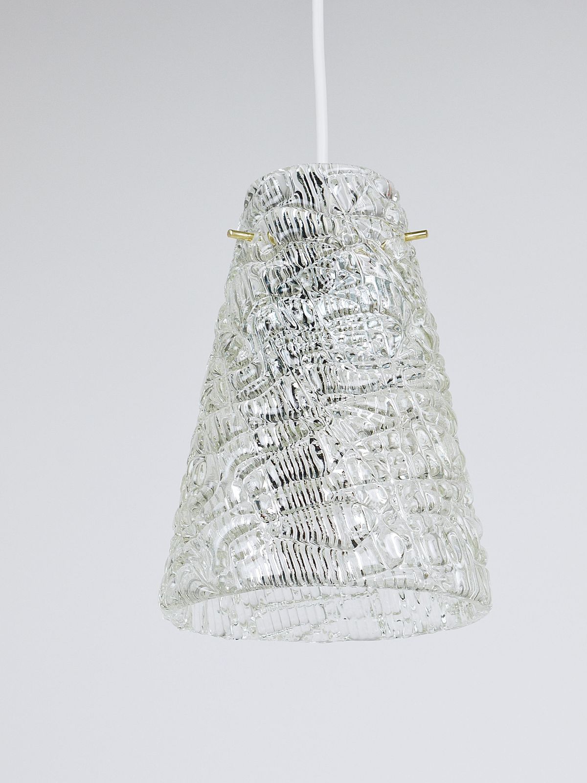 J.T. Kalmar Mid-Century Textured Glass & Brass Hanglamp, Oostenrijk, jaren 1950 photo 607.0