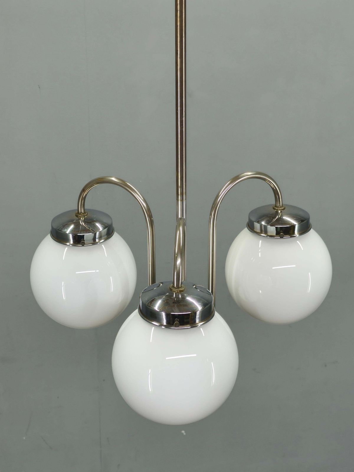 Tsjechische art deco hanglamp uit de jaren 1930 met drie opaline glazen bollen photo for sale