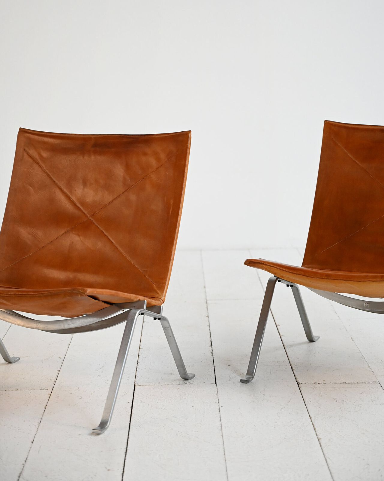 Paar "PK22" fauteuils van Poul Kjærholm voor E. Kold Christensen, ca. jaren 1950 photo 9840.0